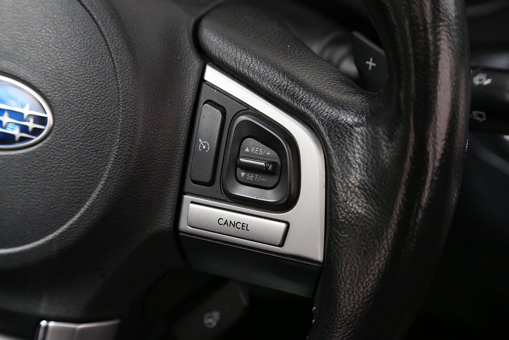 Subaru Forester 2,0D 147hk XE AWD Aut Panorama Skinn Drag