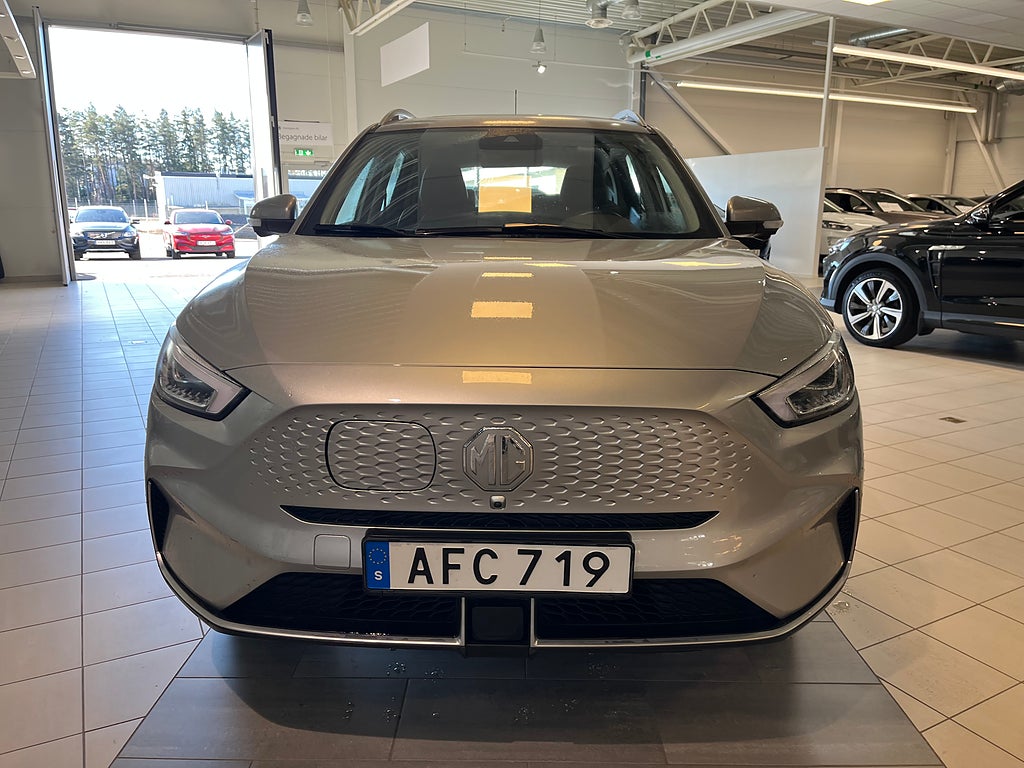 MG ZS Long Range Luxury Kamera iSmart | Ränta 0,99%