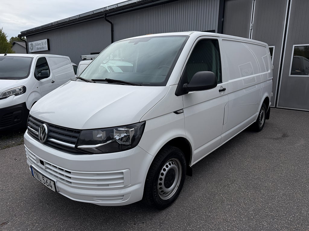 Volkswagen Transporter T32 Lång 2.0 TDI 4Motion 150hk 1 ägare Värmare Moms