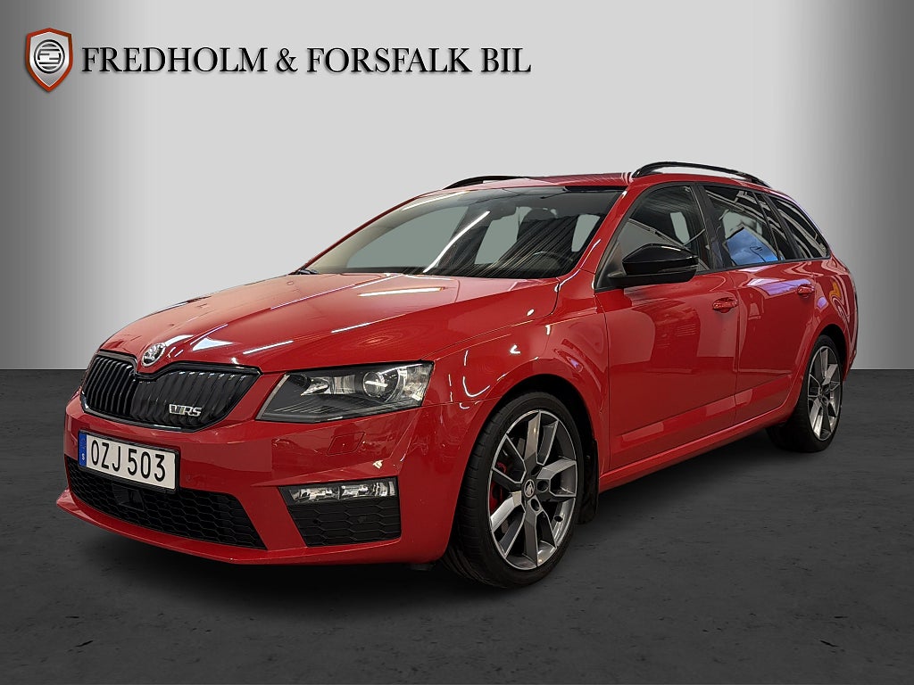 Skoda Octavia Kombi 2.0 TDI 4x4 RS Navi D-värmare Canton Kamera Drag 