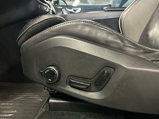 Volvo XC60 B5 AWD Geartronic R-Design S&V/H/K/Drag/Kamera/Värmare – bild 19