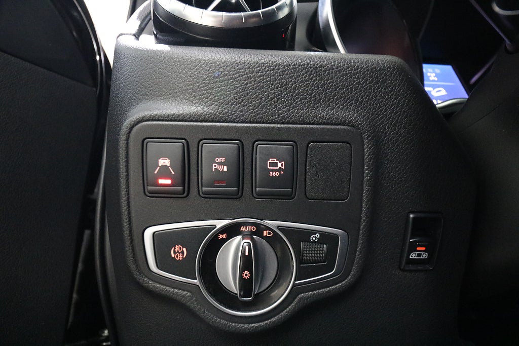 Mercedes-Benz X350 d 2019 - miniatyr 12