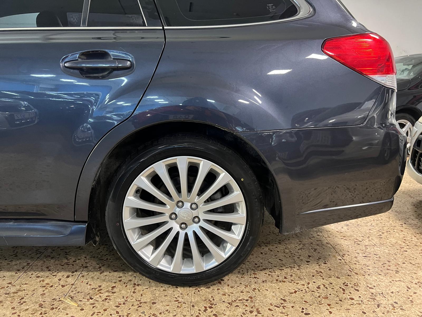 Subaru Legacy 2010, bild 6/40