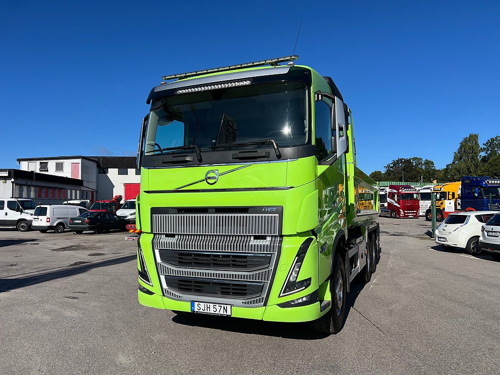 Volvo FH16 550 8x4*4 Tridem Tippbil I-See, Fullutrustad