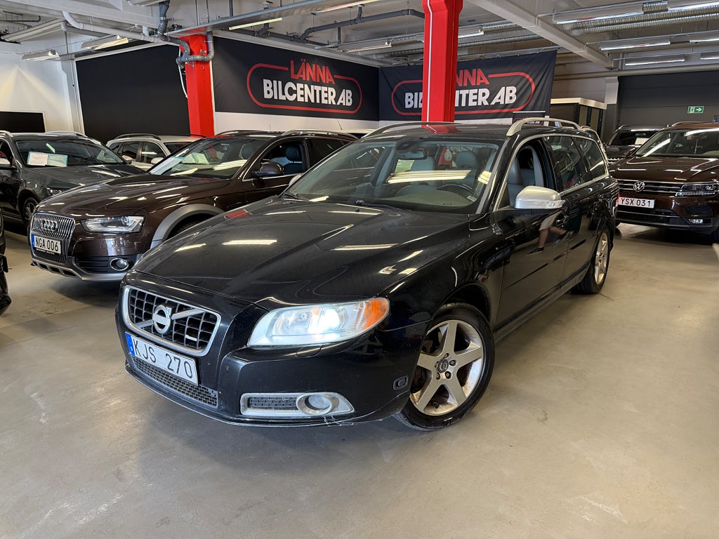 Volvo V70 2.5T Summum Drag Skinn Ny servad Ny besiktad SoV PDC