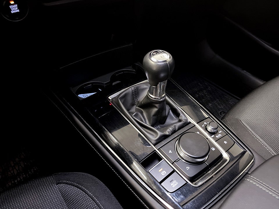 Bild på Mazda CX-30 Sky 2.0 e-SKYACTIV-G M 150hk B-KAMERA CARPLAY