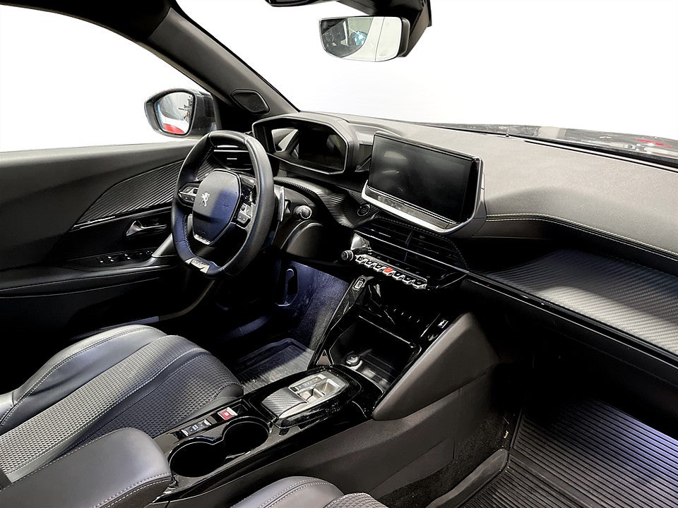 Bild på Peugeot 2008 GT 1.2 PT 130hk Aut B-KAMERA CARPLAY