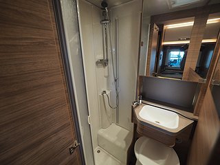 Husbil-halvintegrerad Weinsberg CaraCompact 640 MEG Pepper edt 15 av 15
