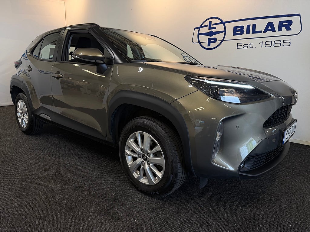 Toyota Yaris Cross Hybrid 115hk e-CVT / Vhjul/ Adaptiv farthållare/ Kamera