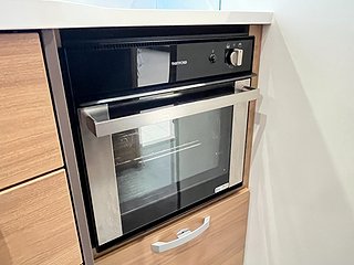 Husbil-halvintegrerad Adria MATRIX PLUS 670 SL 16 av 19