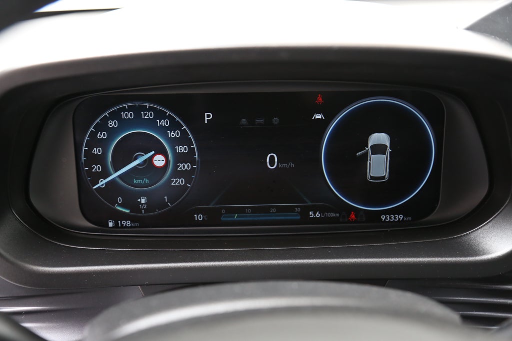 Hyundai i20 1,0 T-GDI 100hk Essential Aut Kamera Motorvärmare 2021