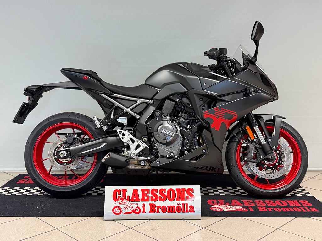 Suzuki GSX-8R 