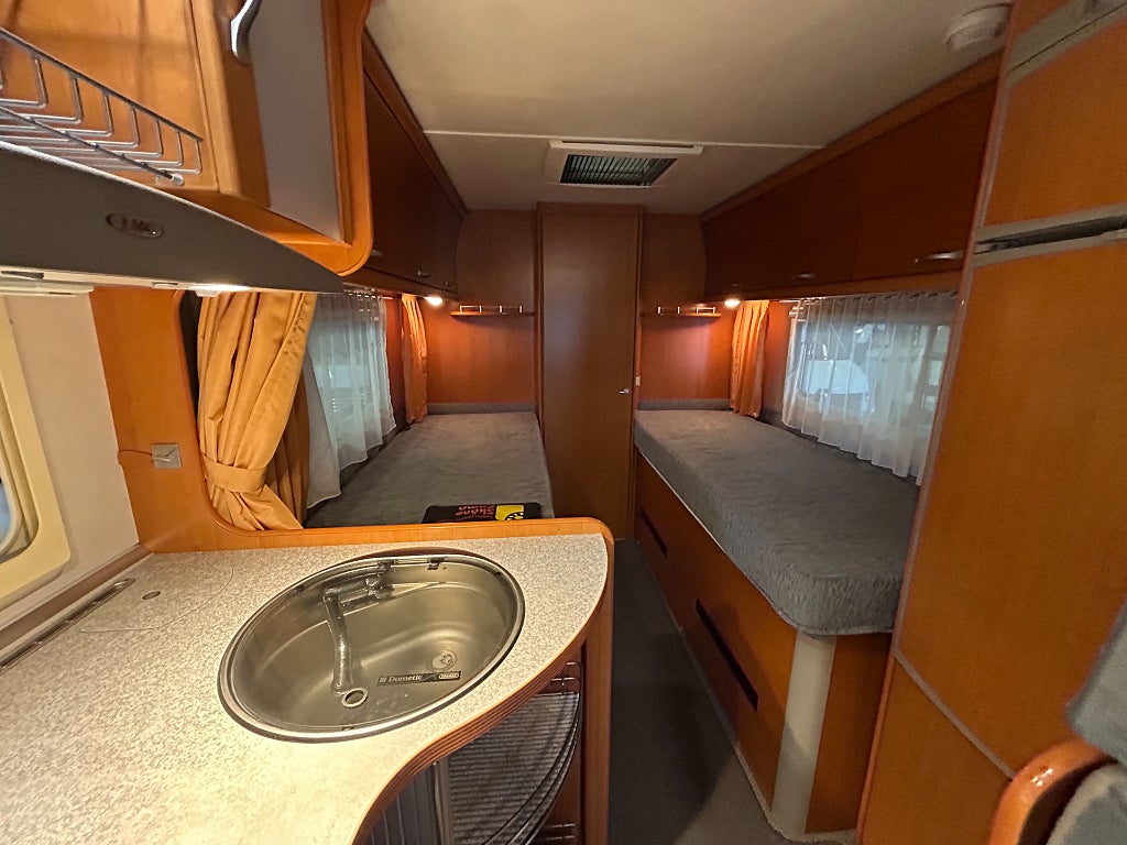 LMC LIBERTY FINISH TI 7100 / ALDE / Kamkedja / Ugn / Solcell - LMC