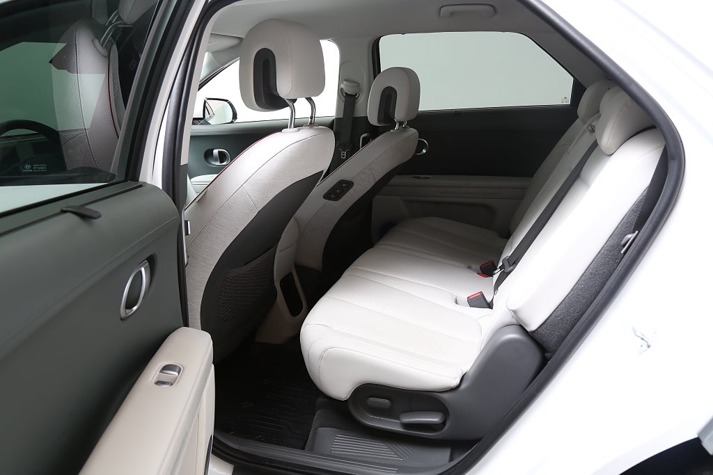 Hyundai Ioniq 5 AWD 77,4kWh Advanced 325hk Skinn BOSE Dragkrok 2023
