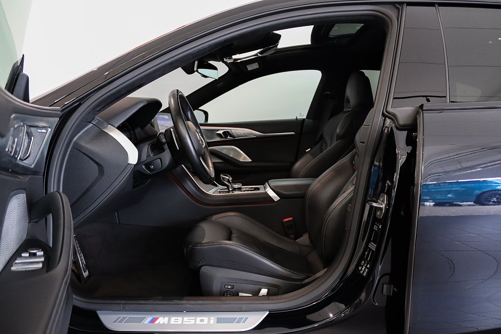 BMW M850i xDrive Gran Coupe B&W Kolfiber Panorama Soft Close
