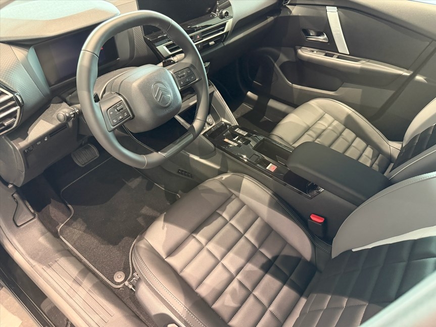 Citroen C4 Max Hybrid 2025, bild 3/45