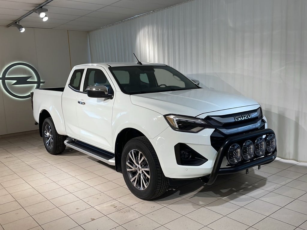 Isuzu XRL EC AT CNG Extraljus Värmare Drag