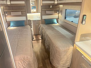 Husbil-integrerad Kabe TMI 810 LT 22 av 31