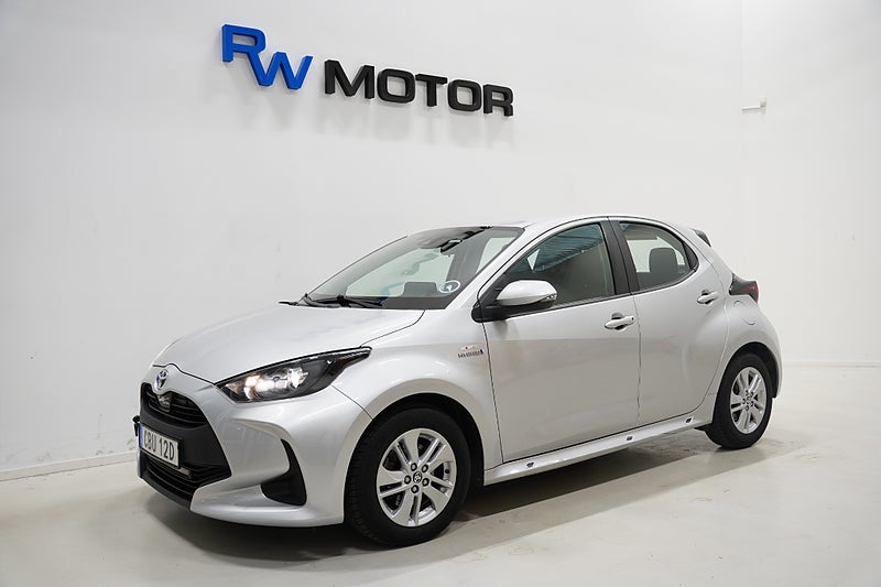 Halvkombi Toyota Yaris 1 av 18