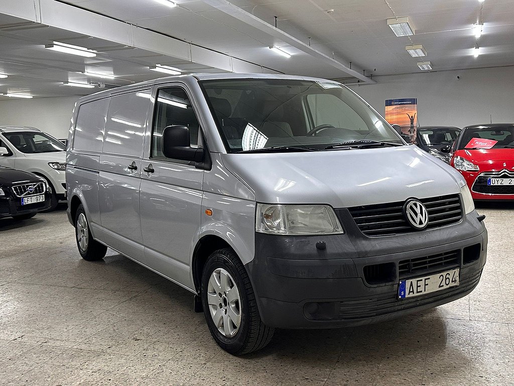 Volkswagen Transporter T30 2.5 TDI I DRAG I NY SERVAD