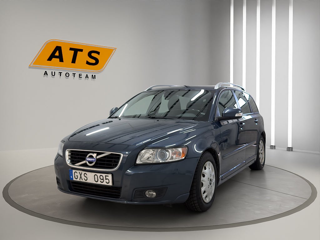 Volvo V50 D2 Momentum/Skinn/Ny Servad/S+V-Däck
