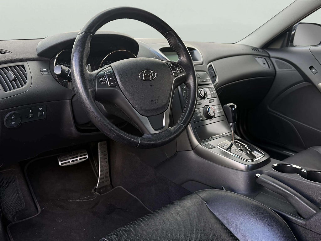 Hyundai Genesis Coupé 3.8 V6 | 303 ch | BVA | Cuir intégral | Régulateur adaptatif | Sièges chauffants | Keyless | Radar de recul
