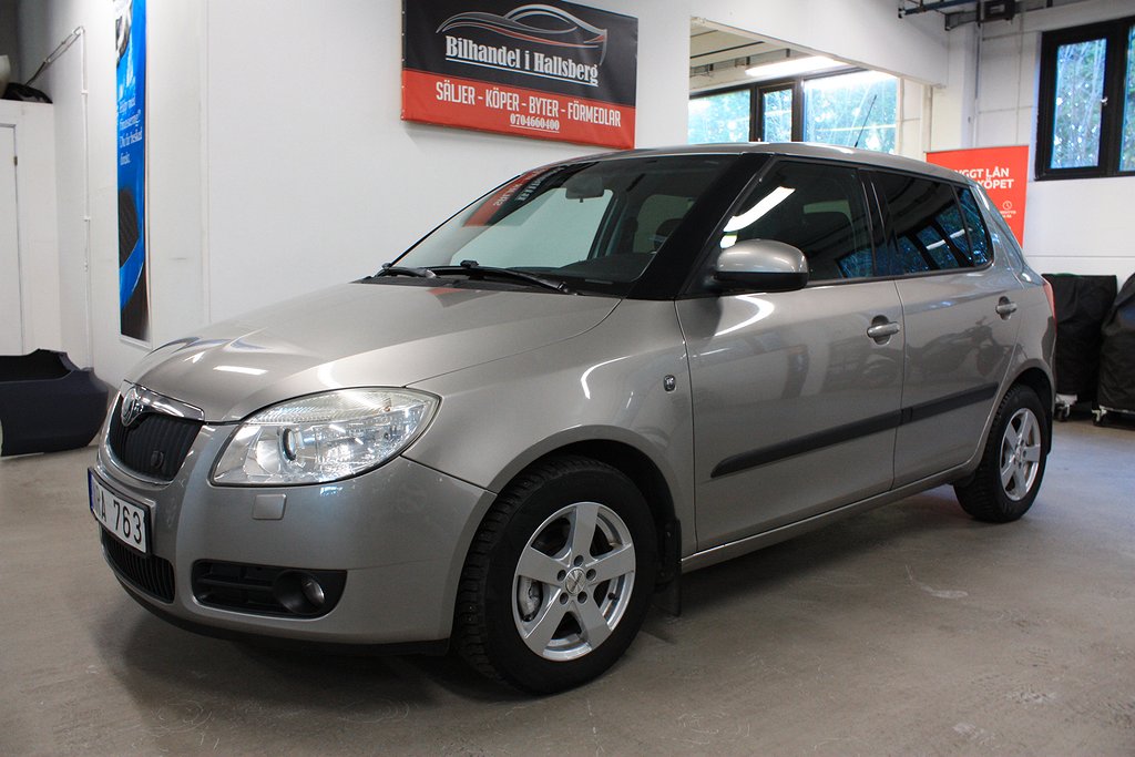 Skoda Fabia 1.6 TipTronic 105hk  Automat / 14000 Mil