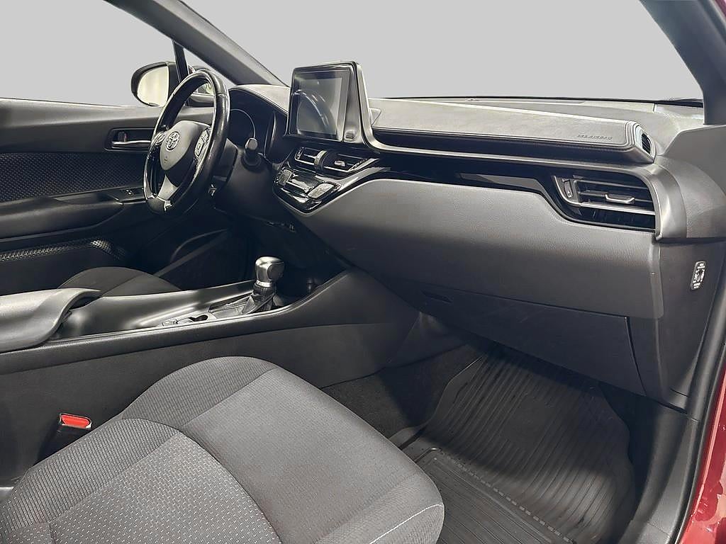 Toyota C-HR 2017 - miniatyr 7