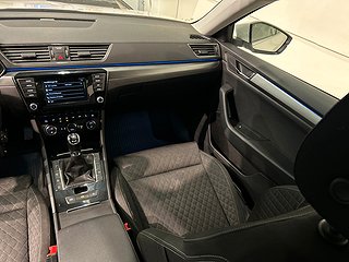 Skoda Superb Kombi 2.0 TDI 4x4 Style Drag Dvärm Kamera SoV