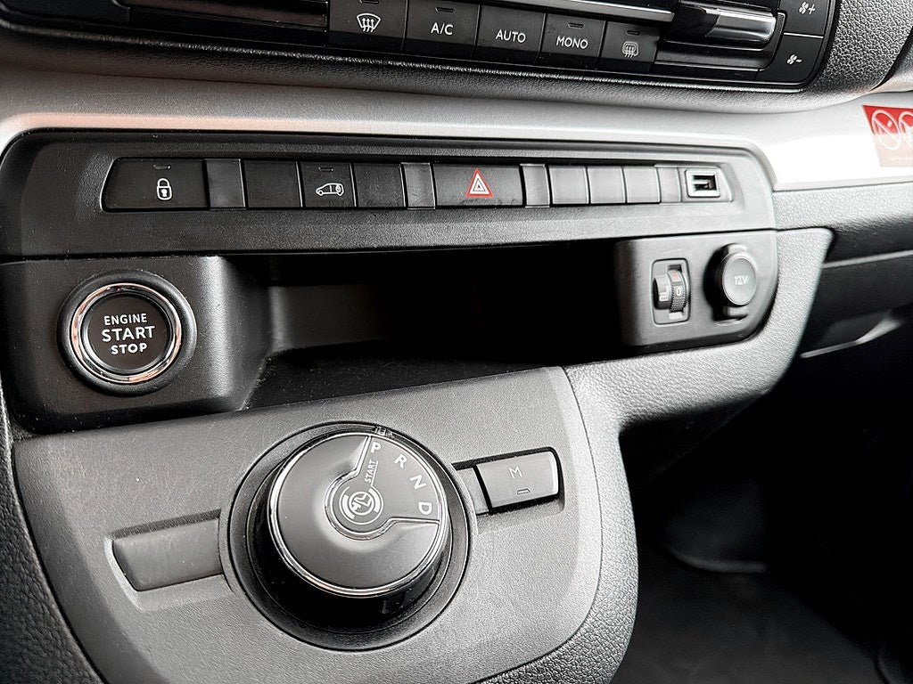 Bild på Peugeot Expert PRO+ 2.0 BHDi 145hk Aut L3 - B-KAMERA, BACKSENSORER