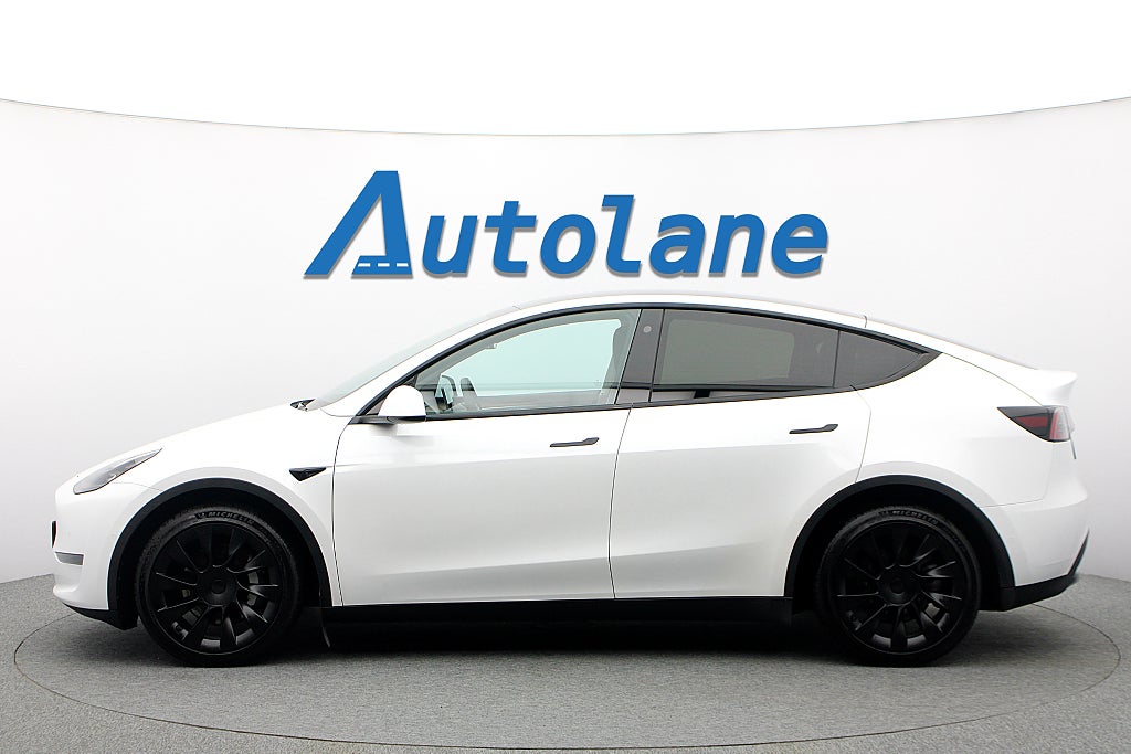 Tesla Model Y Long Range AWD Dragkrok,Pano,GPS,19" 514hk
