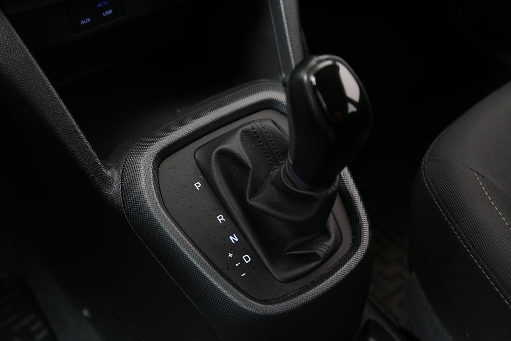 Hyundai i10 1,0 blue 67hk Comfort Automat 5D Motorvärmare 2018