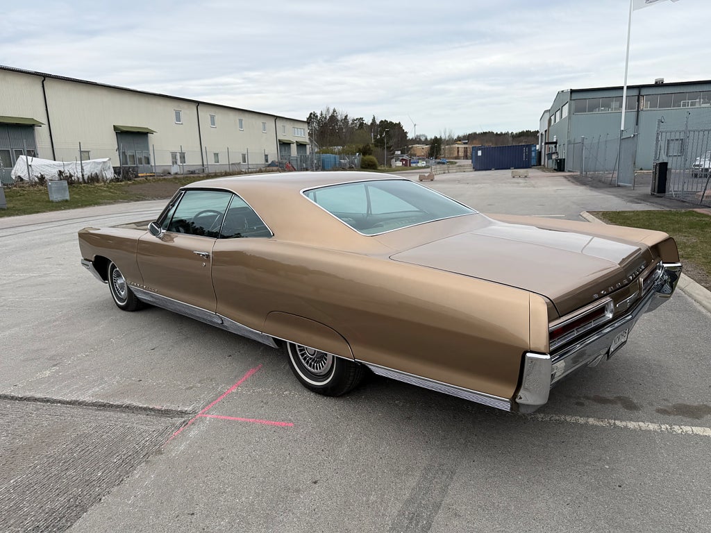 Pontiac Bonneville 2-dörrars Hardtop 6.4 V8