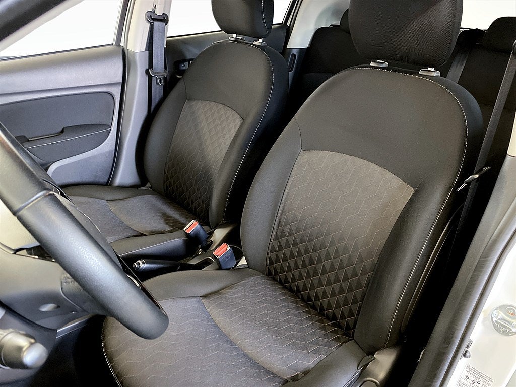 Bild på Mitsubishi Space Star 1.2 71hk - CARPLAY, FARTHÅLLARE