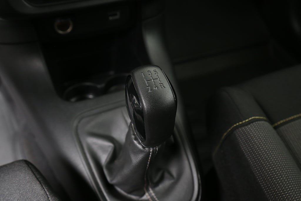 Citroën C3 1,2 PureTech 83hk CarPlay P-Sensorer 2021