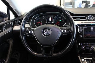 Kombi Volkswagen Passat 13 av 24