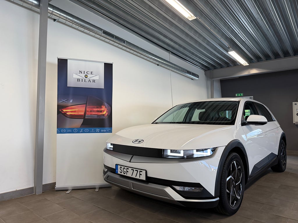 Hyundai IONIQ 5 77.4 kWh Essential B-Kam CarPlay Värmepump Leasebar