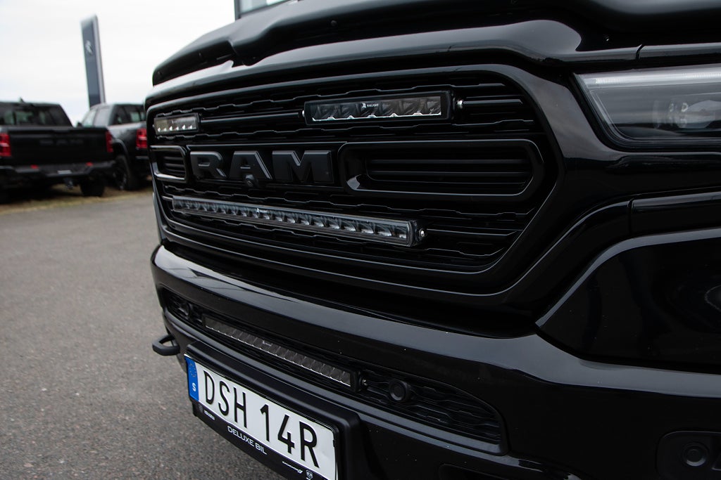 RAM 1500 Crew Cab LIMITED NIGHT 5.7 V8 LÅG SKATT LOCK Carven