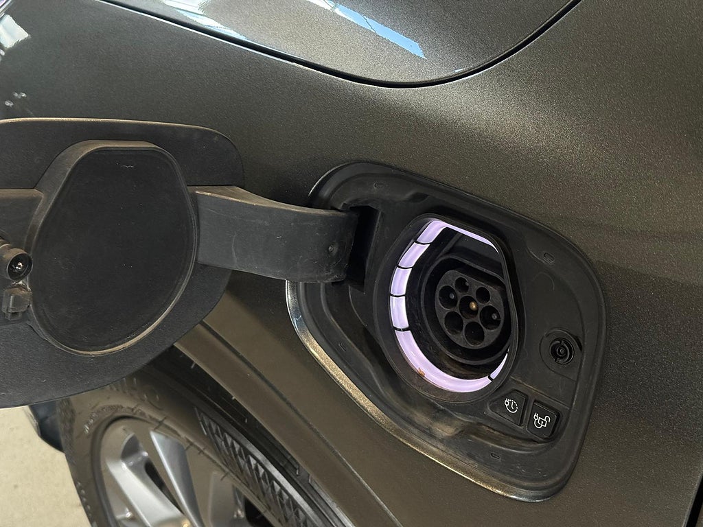 Ford Kuga Plug-In Hybrid E-CVT ST-Line Business Edition