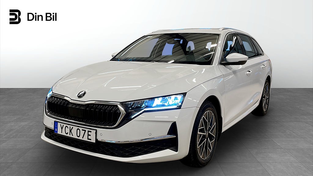 Skoda Octavia SELECTION 1.5 TSI M-HEV Drag Värmare B-cam 116 hk