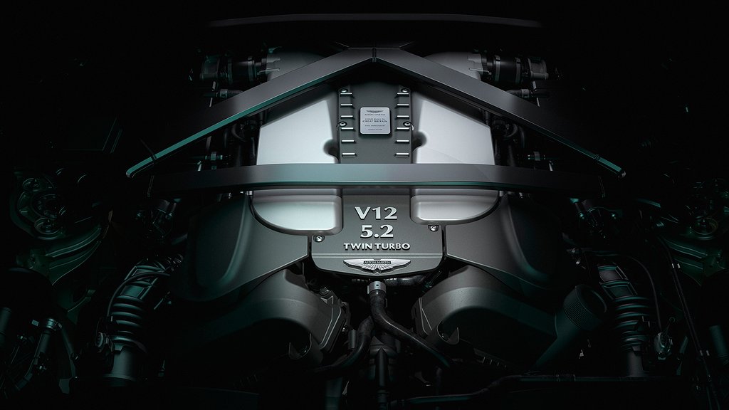Aston Martin V12 Vantage får en V12-motor på 700 hästkrafter. Foto: Aston Martin