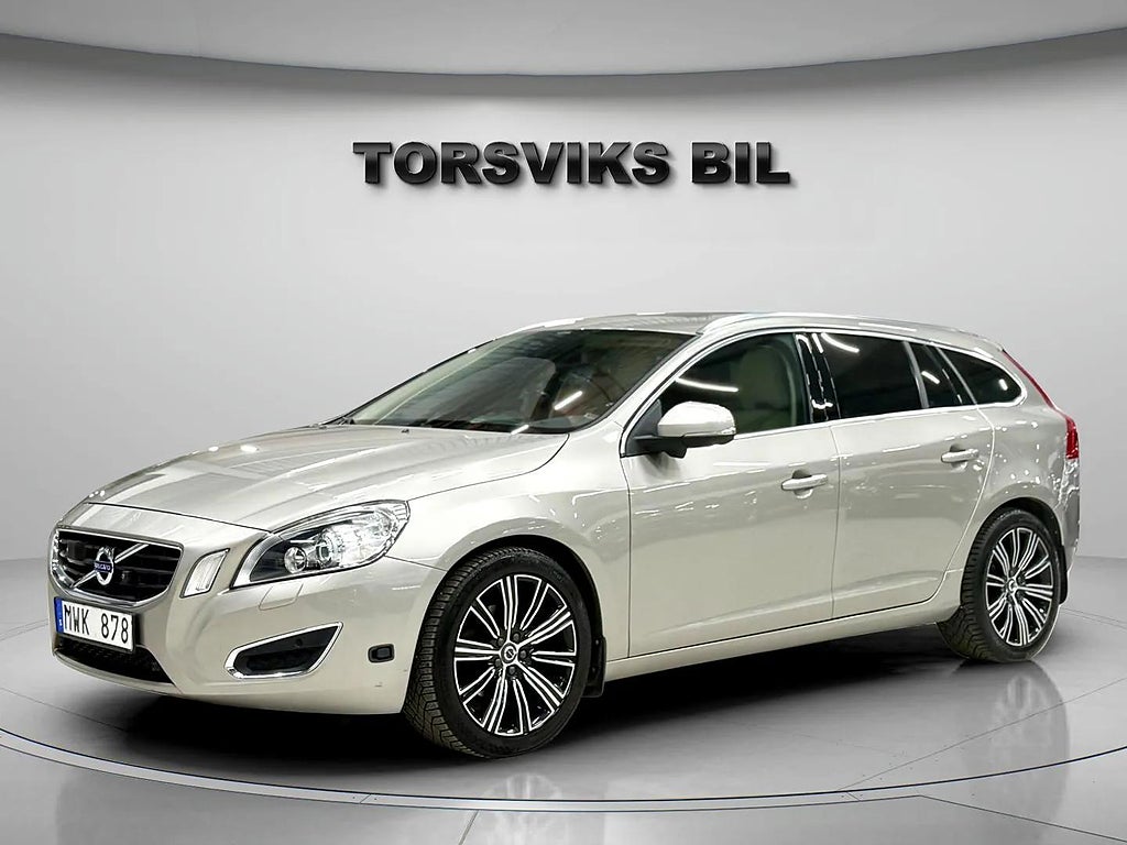 Volvo V60 D4 Geartronic Summum Kameror F&B Nav Lucka Blis 2 Ägare