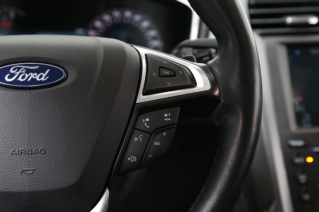 Ford Mondeo 2,0 TDCi 180hk Business Aut Kombi Panorama Värmare Drag