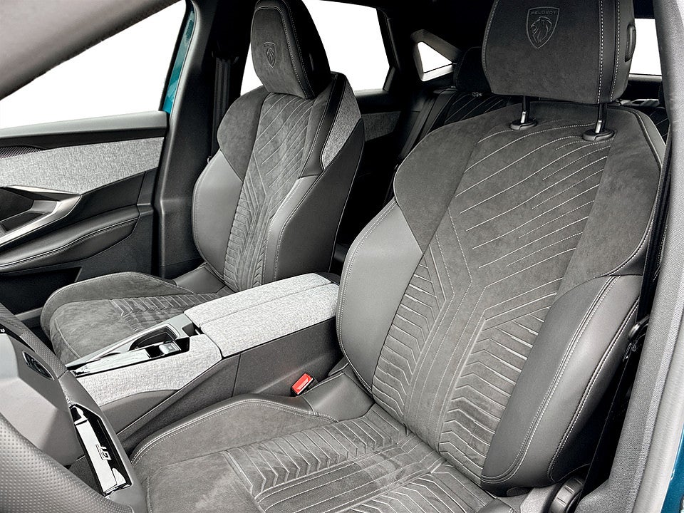 Bild på Peugeot E-3008 GT - DEMO