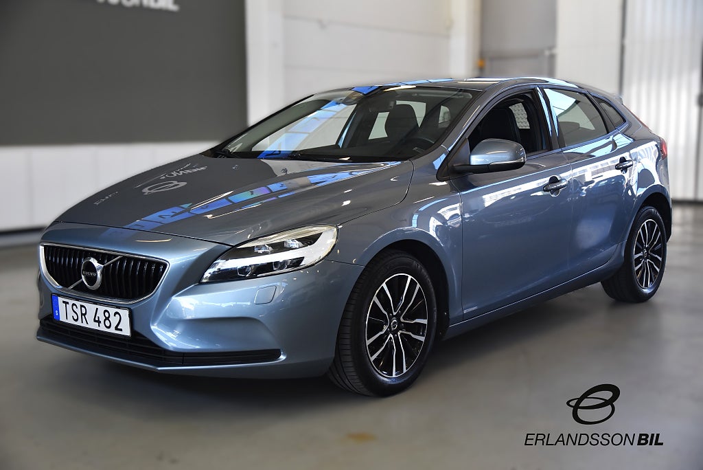 Volvo V40 T3 Momentum Euro 6 NYLIGEN SERVAD P-SENSORER