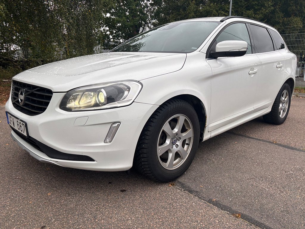 Volvo XC60 RESERVERAD - D4 2.4D 181Hk AWD Momentum Drag Sv-Såld