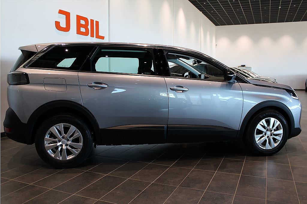 Bild på Peugeot 5008 Active Pack 1.2 PT 130hk Aut - 7-SITS, B-KAMERA