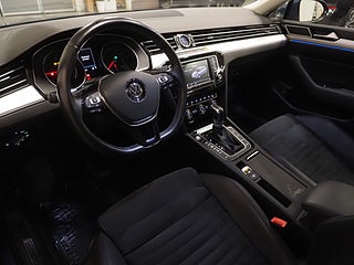 Kombi Volkswagen Passat 9 av 21