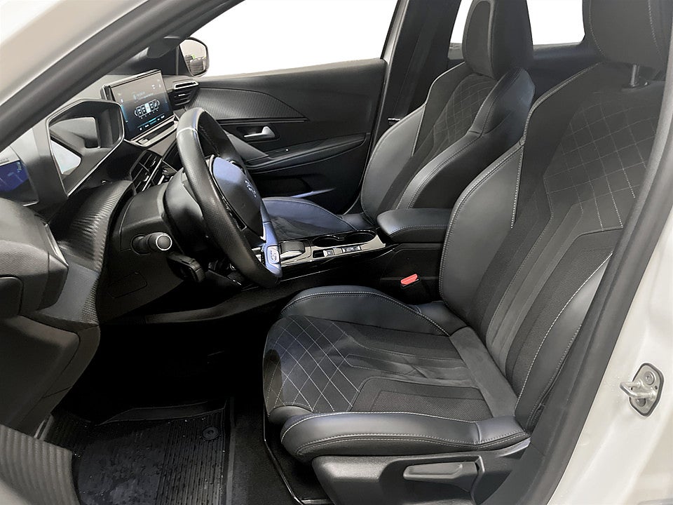 Bild på Peugeot E-208 GT 50kWh 136hk Aut - B-KAMERA, EN ÄGARE