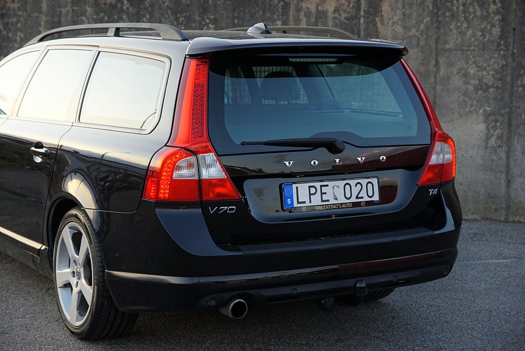 Volvo V70 T4 180hk R-Design 2-Ägare|Drag|P-Sensorer|